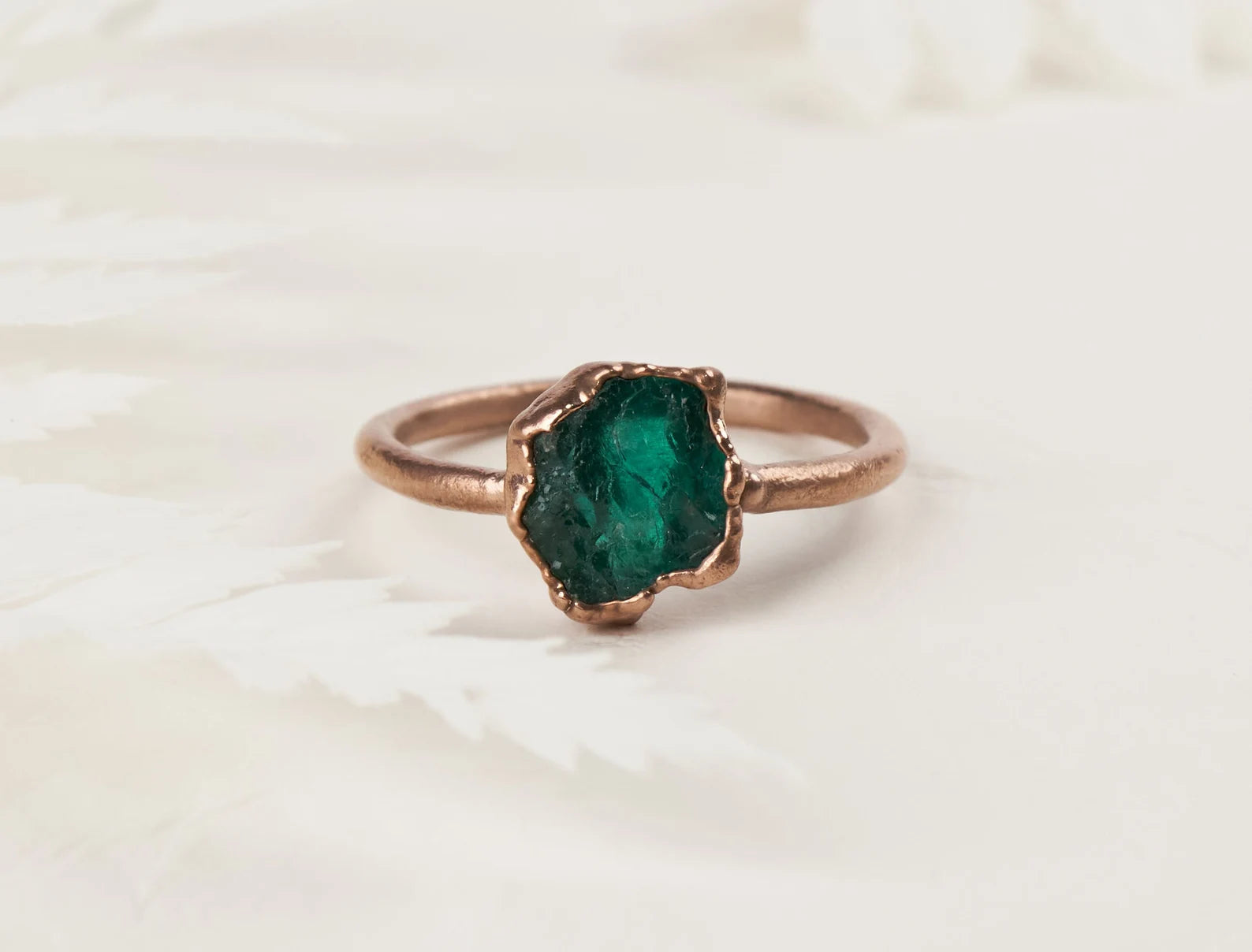Raw Emerald ring | Althea