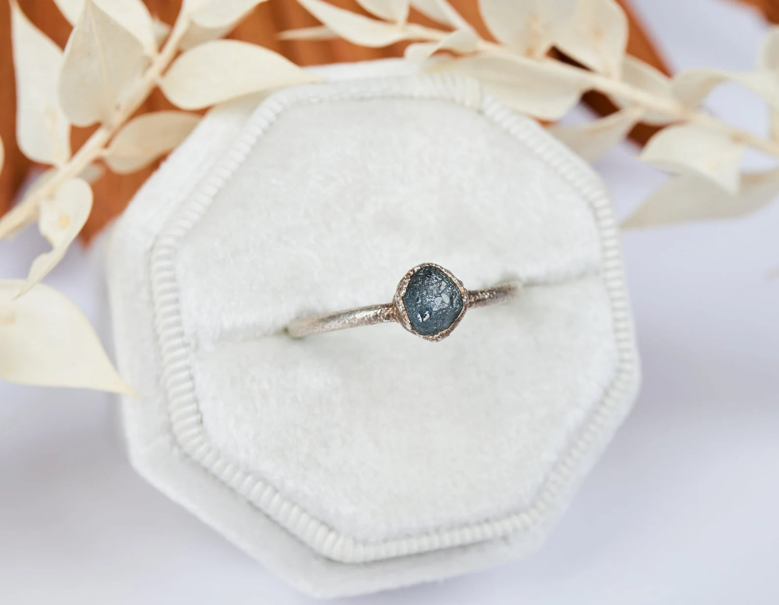 READY TO SHIP in US size 7.5 | Raw Montana Sapphire ring