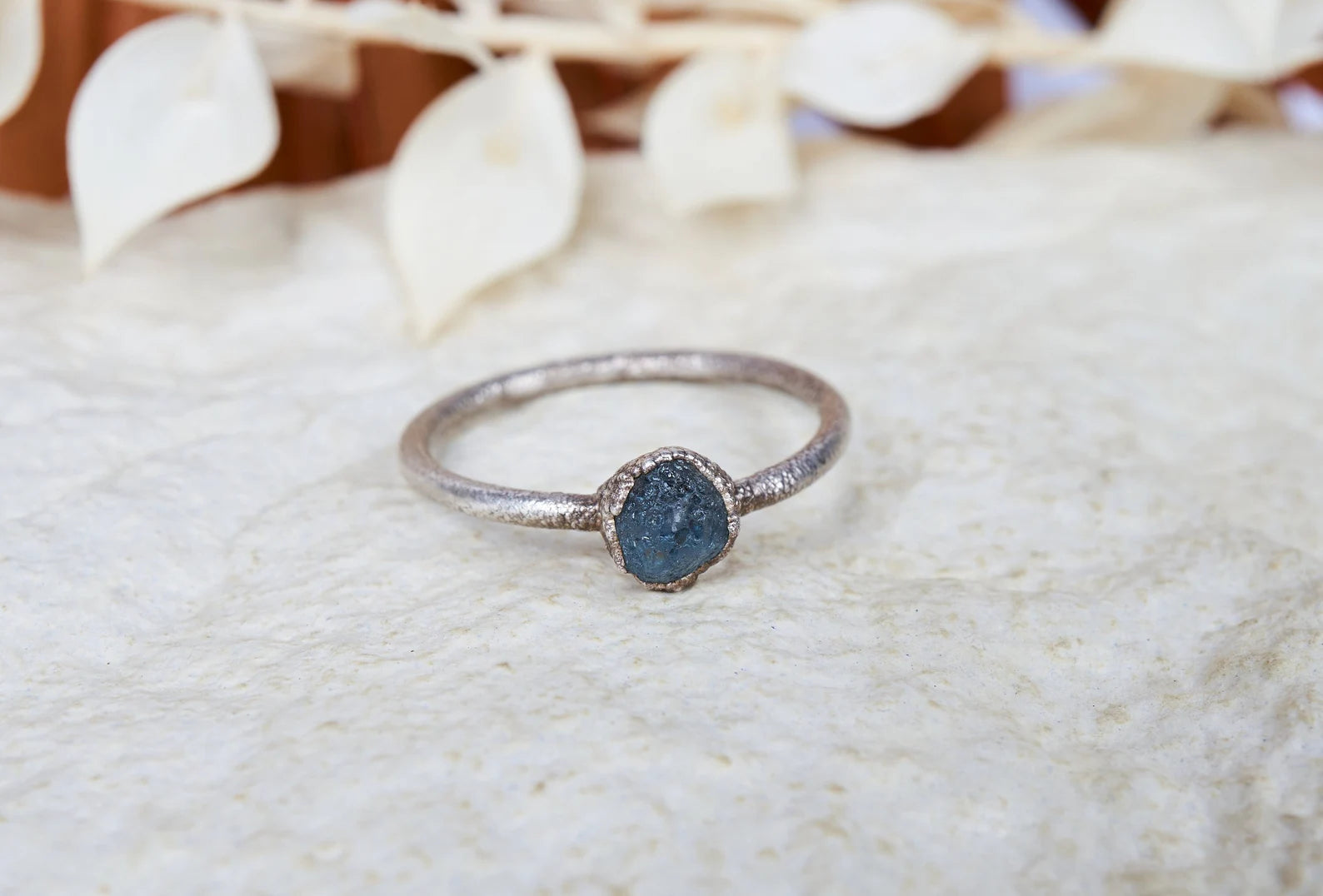 READY TO SHIP in US size 7.5 | Raw Montana Sapphire ring