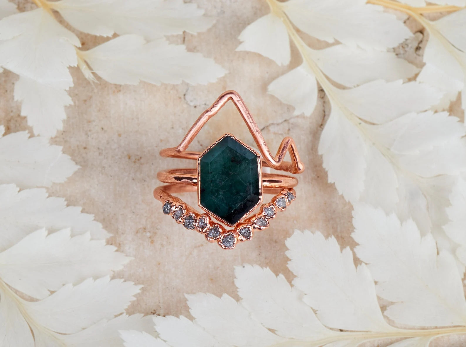 Emerald wedding ring sets | Kamilah