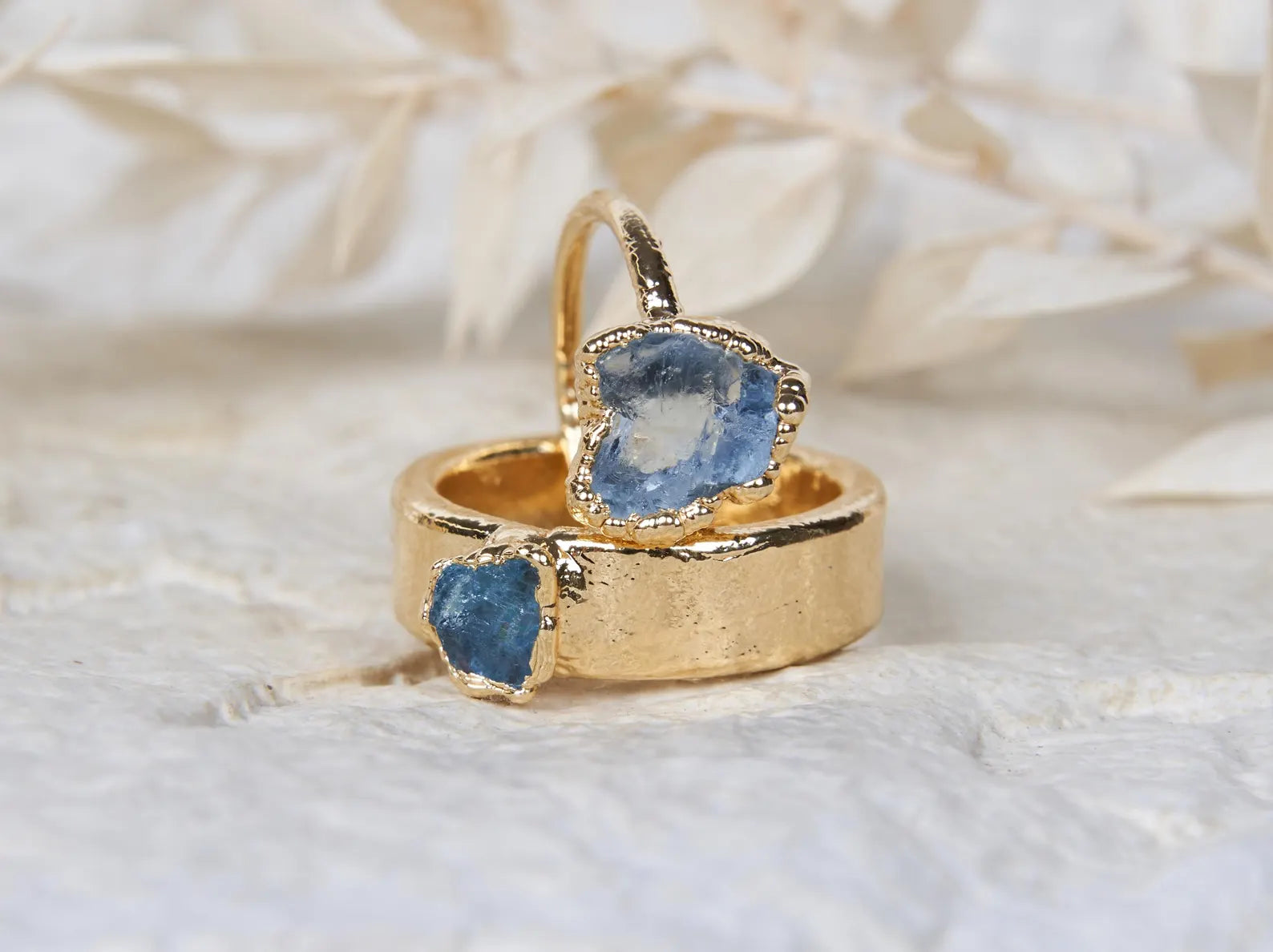 Mens aquamarine wedding band | Milo