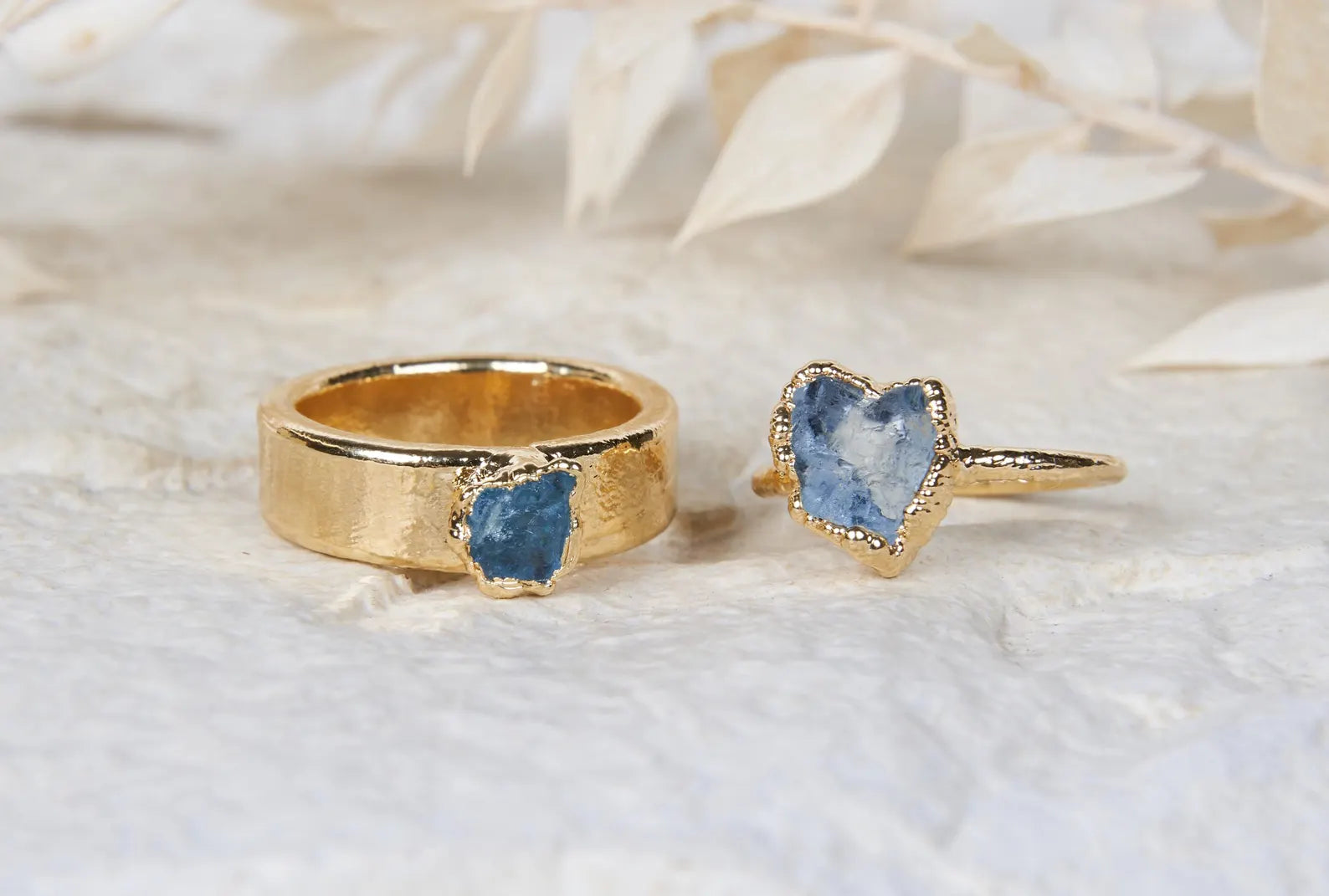 Mens aquamarine wedding band | Milo