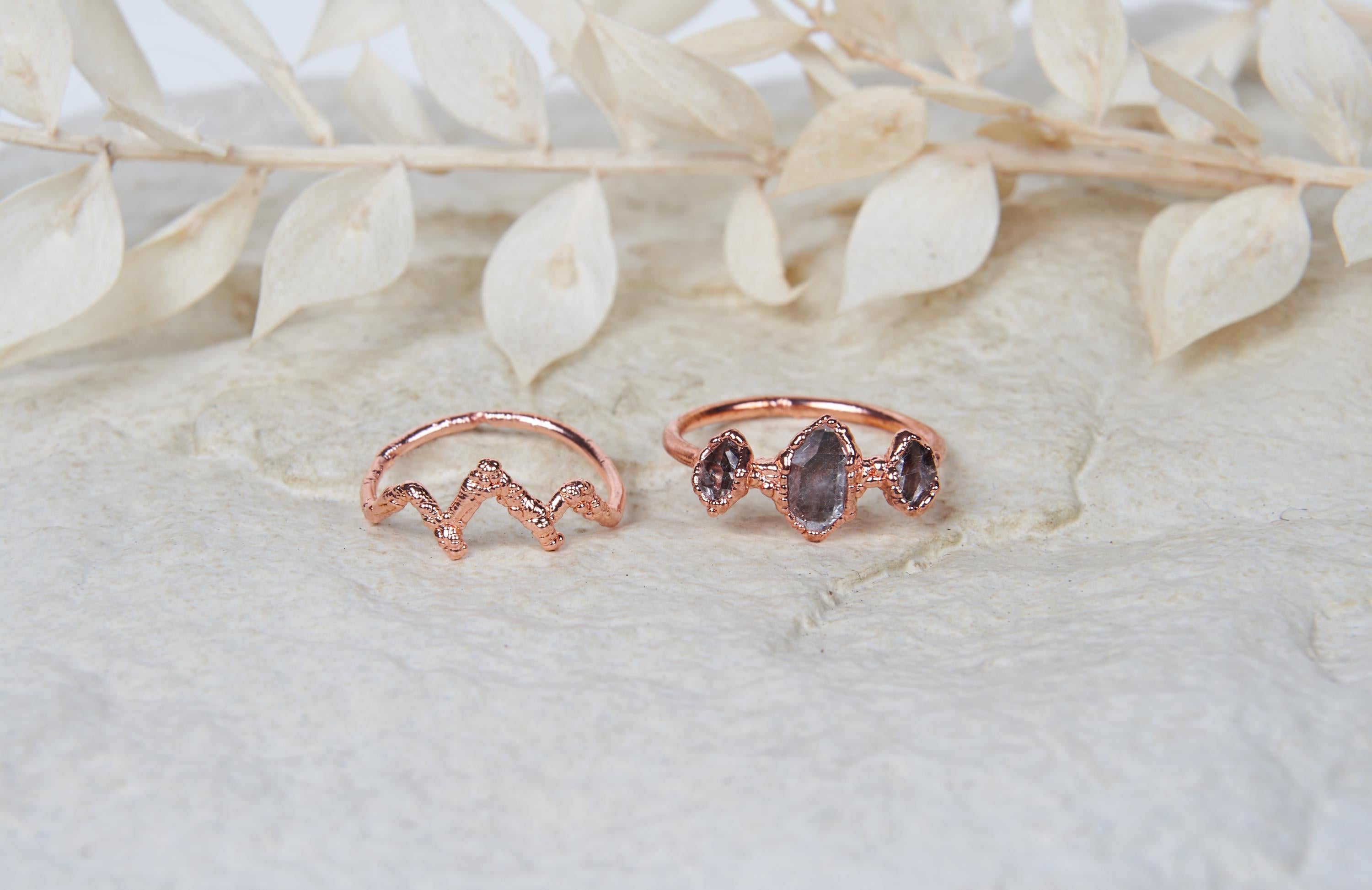 Set di anelli con diamante Herkimer, Anello montagna, Anello di fidanzamento alternativo, Anello di nozze boho rustico, Anello pietra grezza