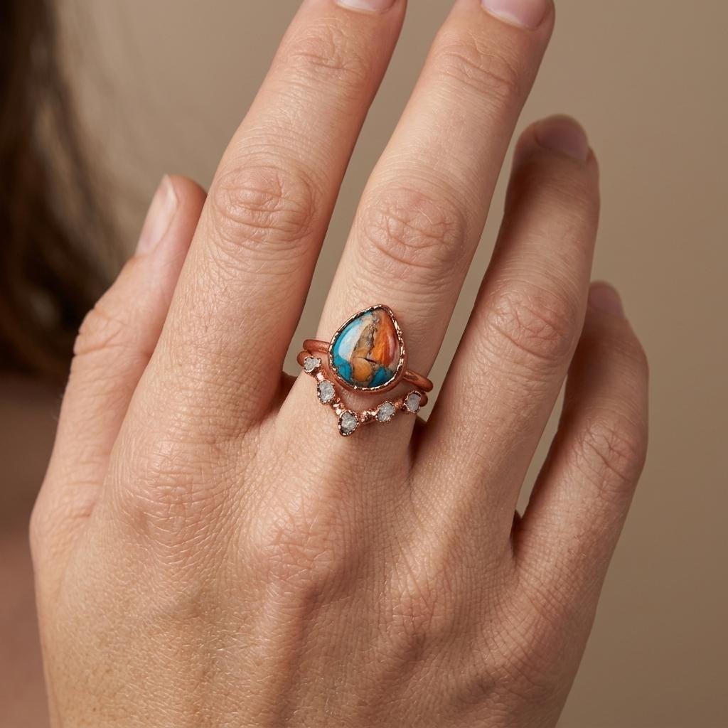 Set di anelli con Turchese Spiny Oyster e Rame – chevron V con diamanti grezzi, personalizzabile, fidanzamento alternativo boho