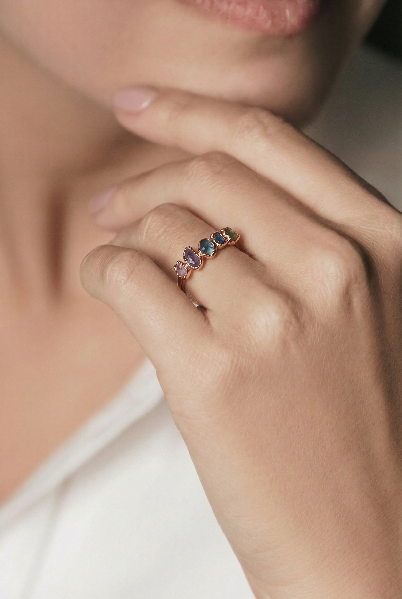 Rainbow sapphire ring | Iris
