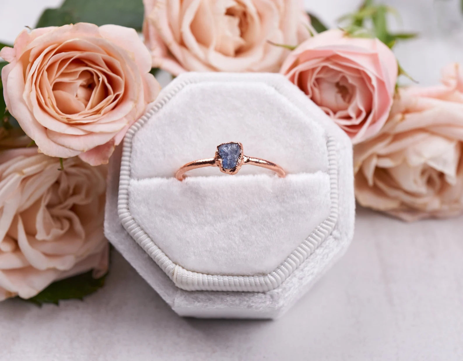 Abyss - Raw sapphire ring