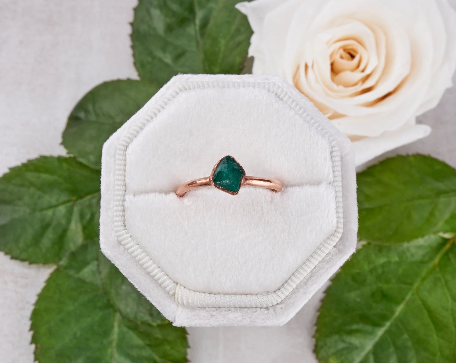 Raw Emerald ring | Althea