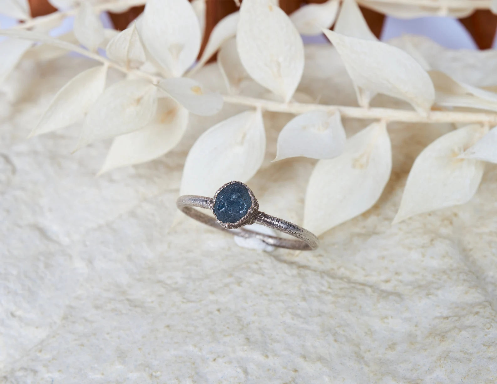 READY TO SHIP in US size 7.5 | Raw Montana Sapphire ring