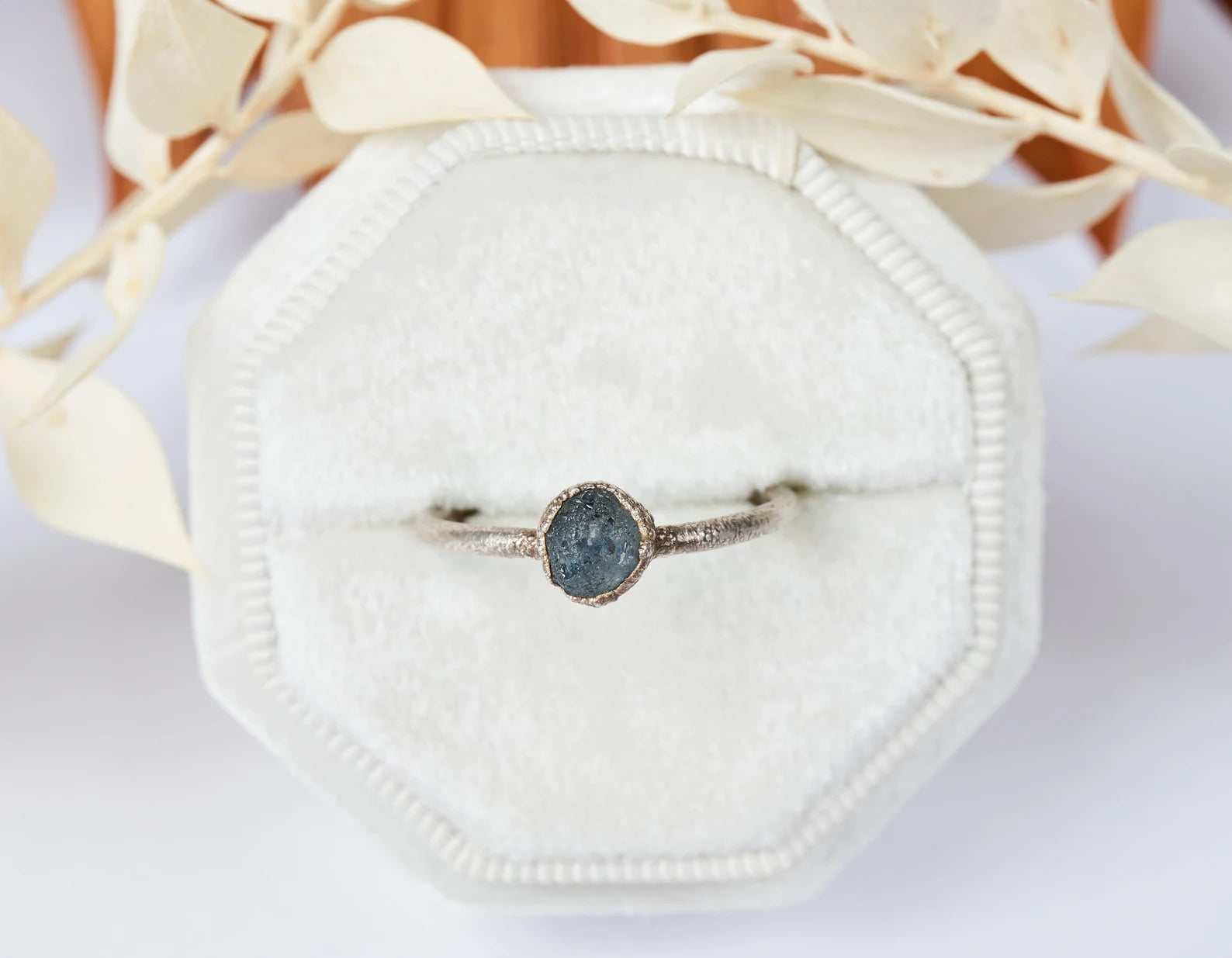 READY TO SHIP in US size 7.5 | Raw Montana Sapphire ring