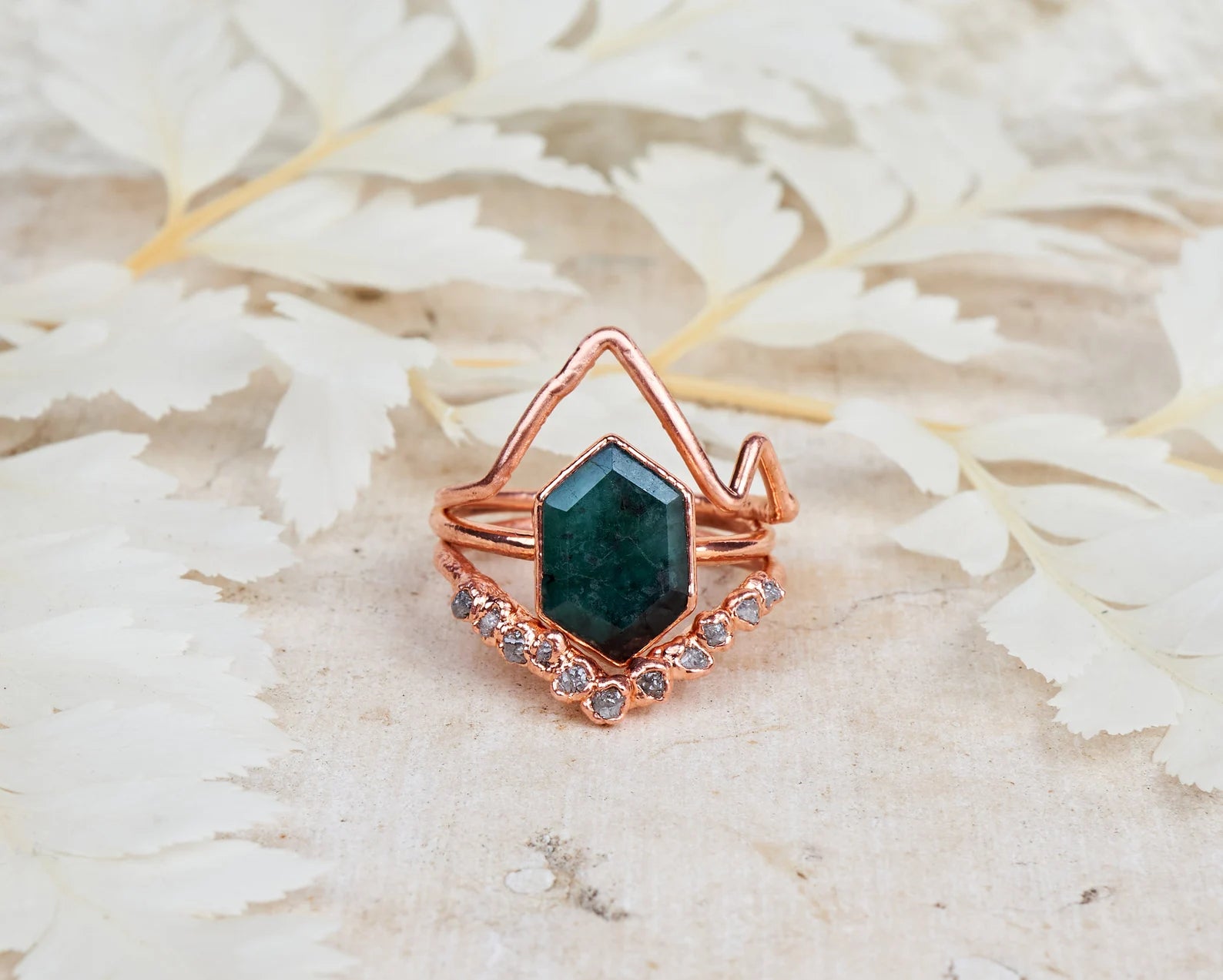 Emerald wedding ring sets | Kamilah