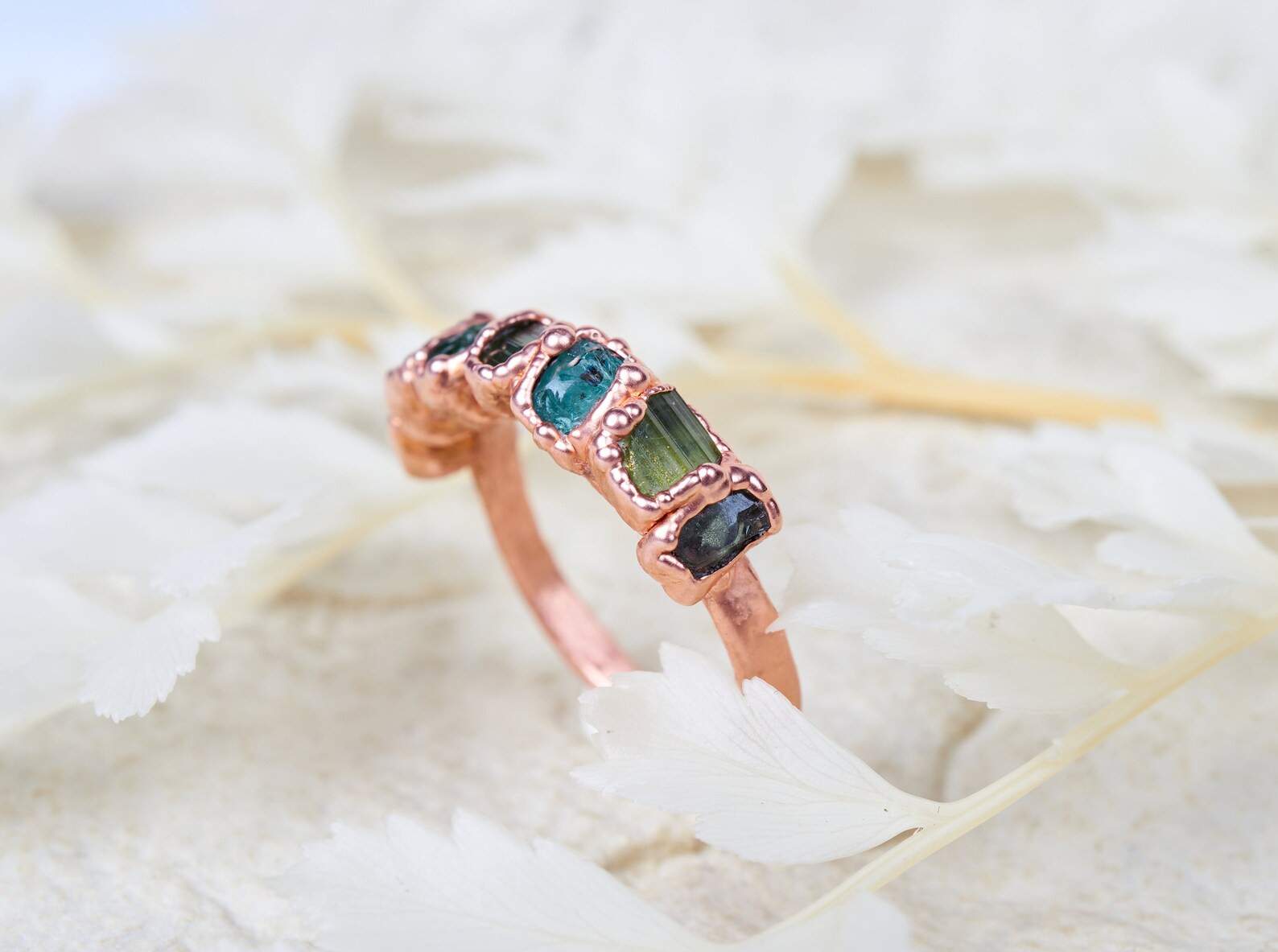 Green gemstone ring | Mila