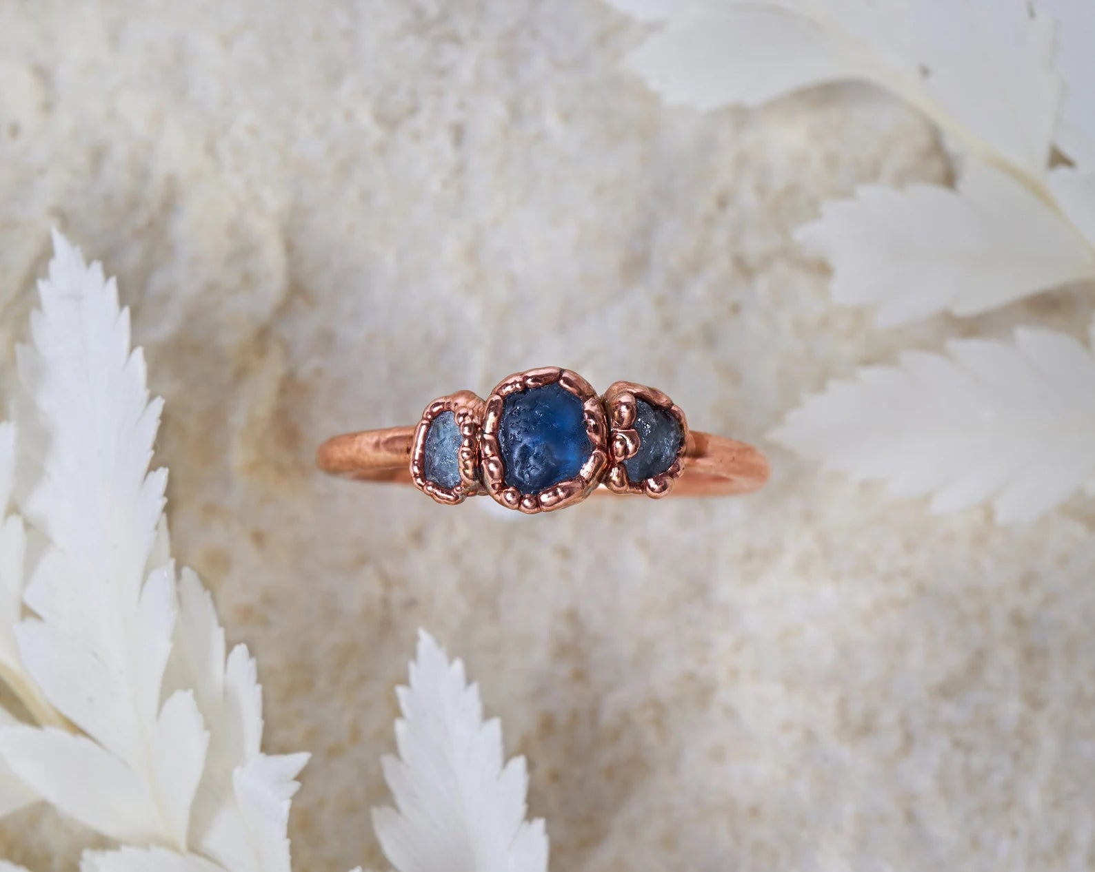 Sapphire and aquamarine ring | Gemma No chevron ring