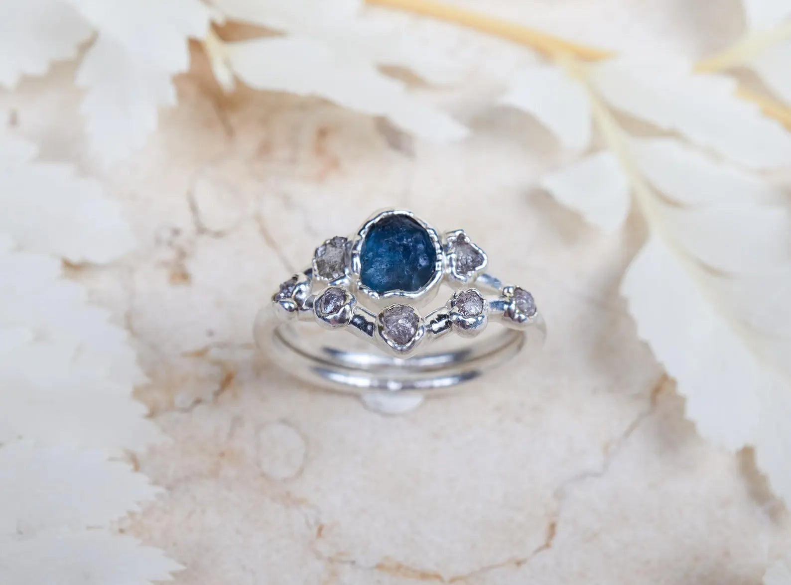 Diamond and sapphire wedding set | Ophelia