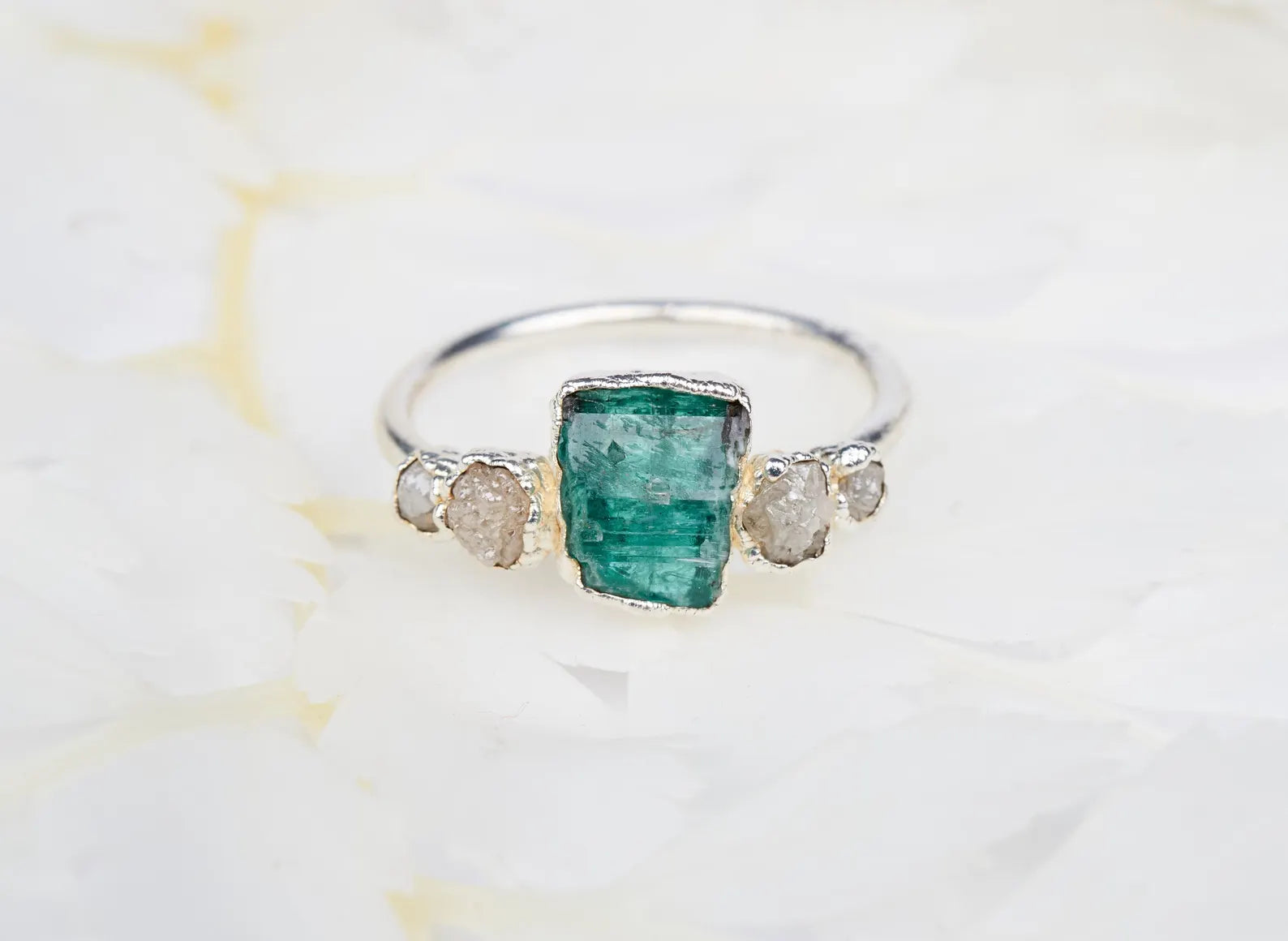 Uncut emerald ring set | Rosalyn No chevron ring